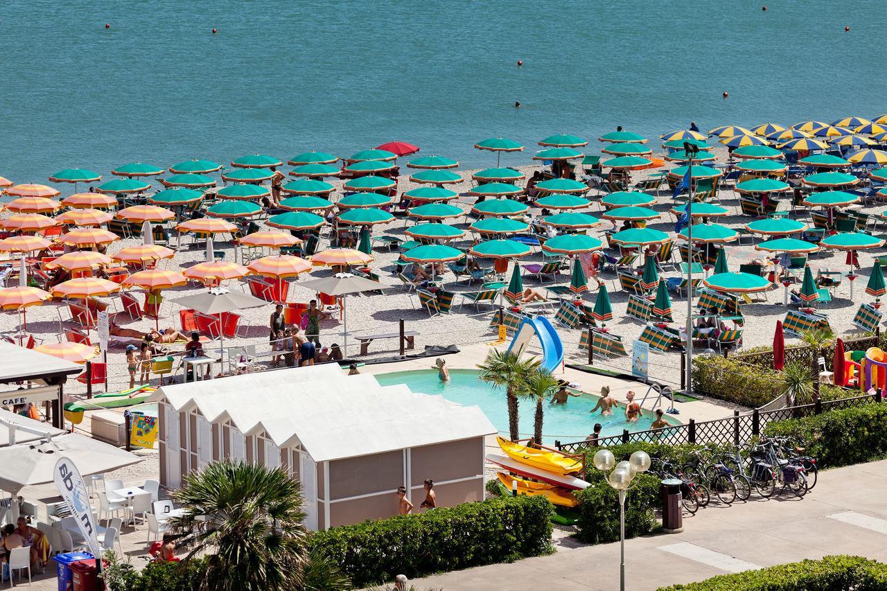 Hotel Beaurivage Fano Exterior photo